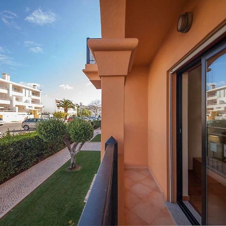B27 - Luzbay 2 Bed Apartment Eksteriør billede