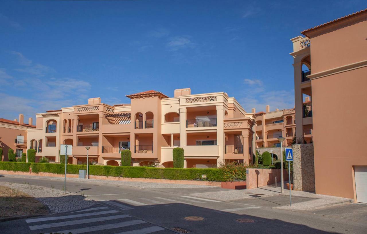 B27 - Luzbay 2 Bed Apartment Eksteriør billede